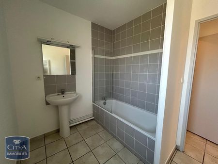 Location Maison 5 pièces 97m² TRELISSAC 24750 - Photo 2