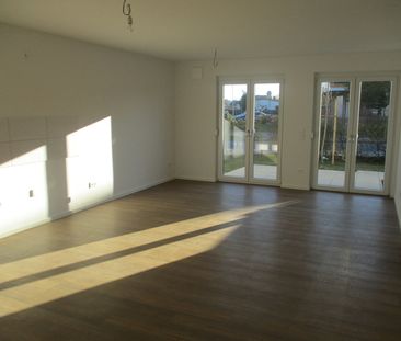 Moderne Erdgeschosswohnung mit Terrasse und Garten in zentraler Lag... - Photo 1
