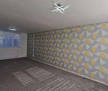 Wingfield Place, Winsford, CW7 - Photo 4