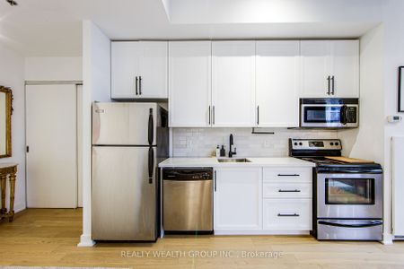 Sixty Lofts 60 Bathurst , #213 - Photo 2