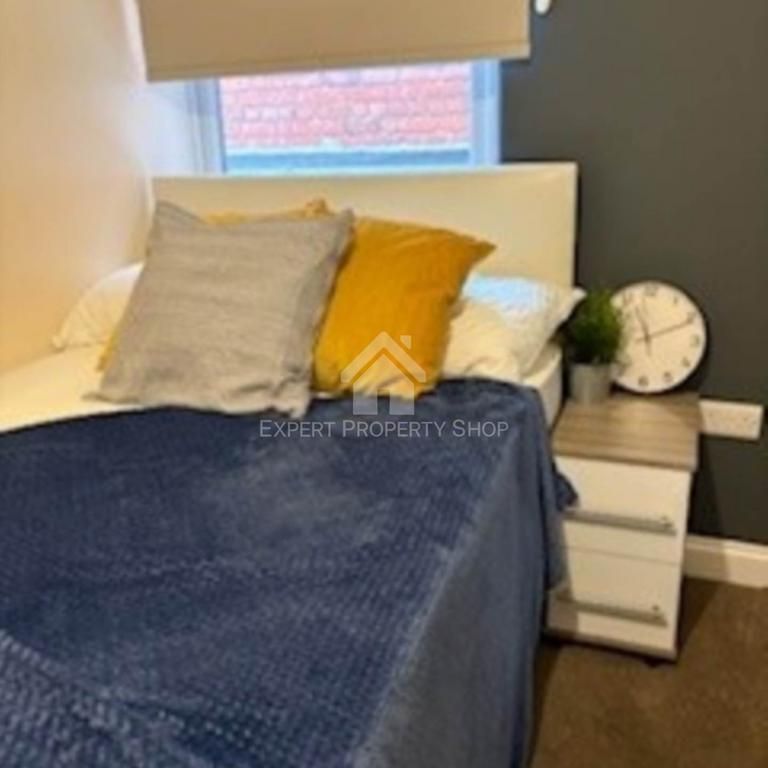 1 bedroom in a house share to rent - Photo 1