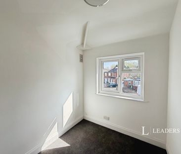 3 bedroom house to rent Gwencole Crescent, Leicester, Leicestershir... - Photo 2