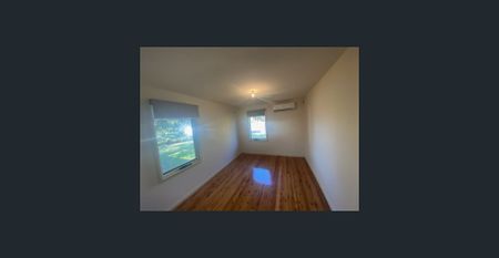 AIR CONDITIONED - Photo 2