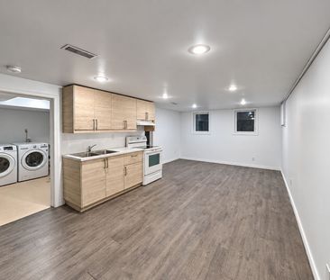 For Lease - 77 Beswick Drive Unit# Lower Unit, Newmarket, Ontario - Photo 2