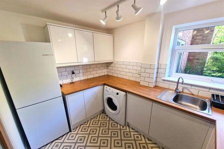 2 Bedroom Apartment Available Arranging tenancy - Photo 3