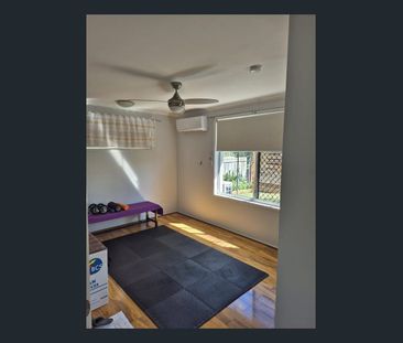 87 Booth Avenue, Boyne Island, Qld 4680 - Photo 3