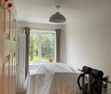 2 bed Apartment - To Let - Photo 2