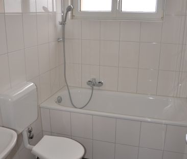 "grosszügige 3.5-Zimmer-Wohnung an ruhiger Lage mit 2 Balkone" - Foto 4