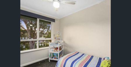 Renovated Specious 3 Bed 1 bath - Photo 4