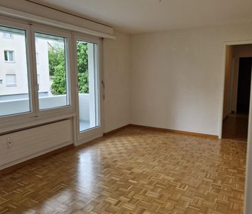 Charmante 3-Zimmer-Wohnung mit Balkon in ruhigem Quartier - Photo 1