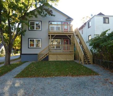 Charming 3 bed upper flat in Downtown Dartmouth - Photo 6