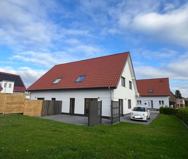 Moderne Doppelhaushäfte mit großem Garten in Bielefeld Jöllenbeck - Photo 1