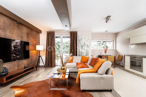 Dom z ogrodem i garażem przy Galerii Bronowice - Photo 1