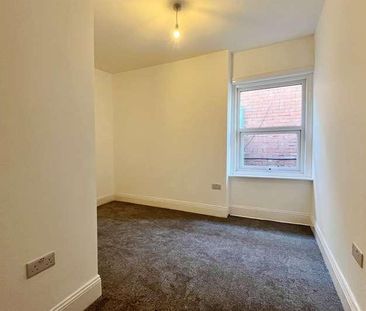 Winton, BH9 - Photo 2