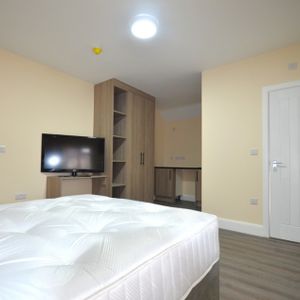 1 bedroom Property to rent - Photo 3