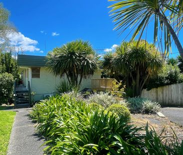 Sunny Two Bedroom Family Home in Peaceful Birkdale - Photo 4