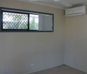 15 Cassia Street, Beaconsfield QLD 4740 - House For Rent | Domain - Photo 3