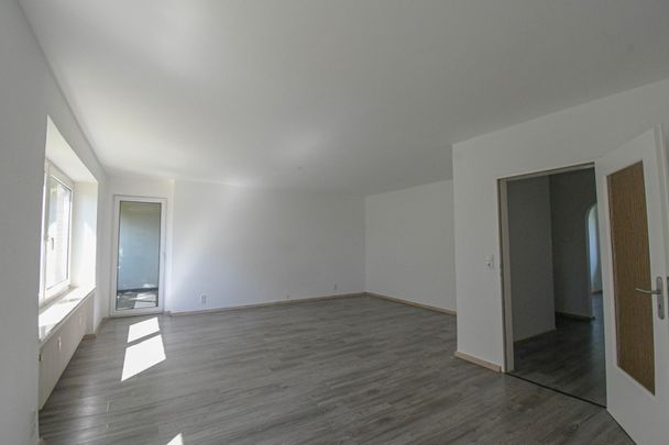 6624 - Kurzfristig bezugsfrei! Sanierte 4-Zimmer-Wohnung in Wittmund! - Photo 1