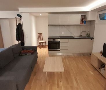 Appartement moderne de 1,5 pièce, meublé sur demande, avec sièges e... - Photo 3
