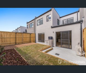 1 Ivanhoe Avenue, Fraser Rise, Vic 3336 - Photo 3