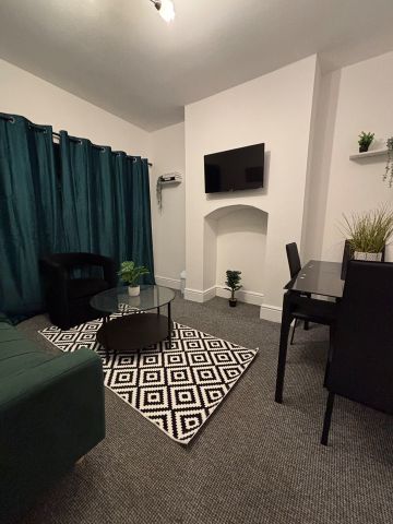 3 Bed Terraced House, Hinckley Road, LE3 - Photo 2