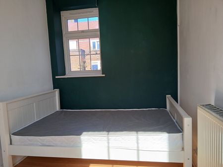 Room in a Shared Flat, Newton House, SW8 - Photo 2