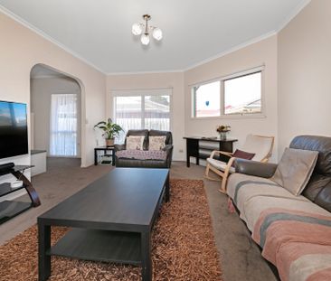 Bright, Spacious & Perfectly Located – Your Ideal Rental Home Awaits! - Photo 2
