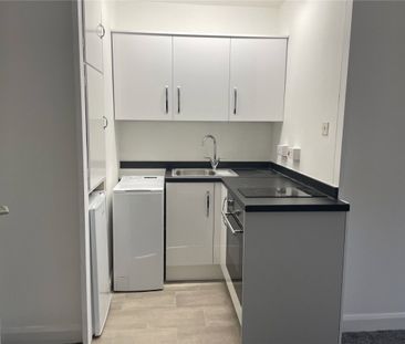 West House, Norton Lees Road, Sheffield, South Yorkshire, S8 - Photo 5