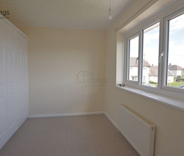 3 Bedroom Mid Terraced House - Photo 3