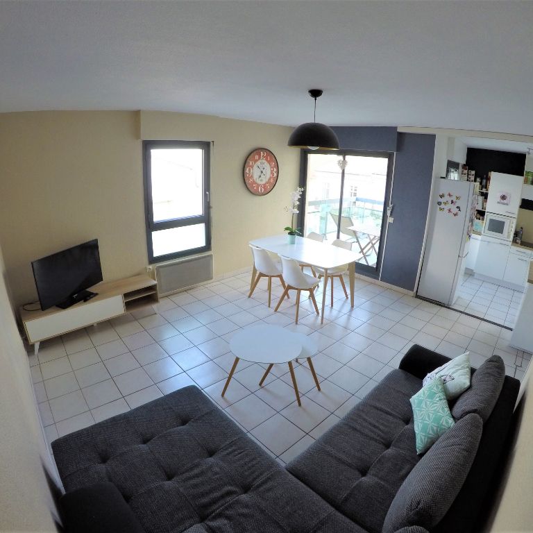 T3 meublé aux ARCEAUX, - Photo 1