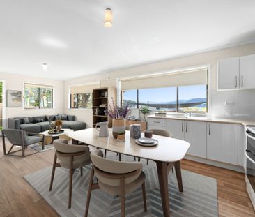 Spacious & Versatile Family Home with Stunning Views - Photo 1
