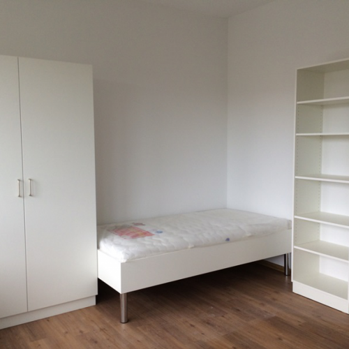 Hier findet ihr unser Angebot an verfügbaren Studierendenapartments im Studierendenwohnheim Franklin20, unweit Campus der TU Dresden - Photo 1