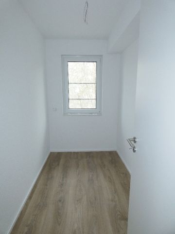 Neubau/Erstbezug: Moderne 4-Zimmer-Wohnung mit eigenem Garten! - Photo 5
