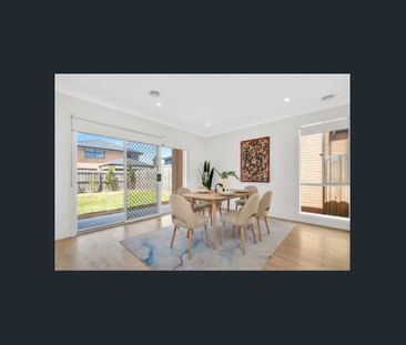 Stylish Family Living, Modern Comfort and Space - Photo 4