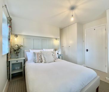 1 bedroom Flat To Let - Photo 4