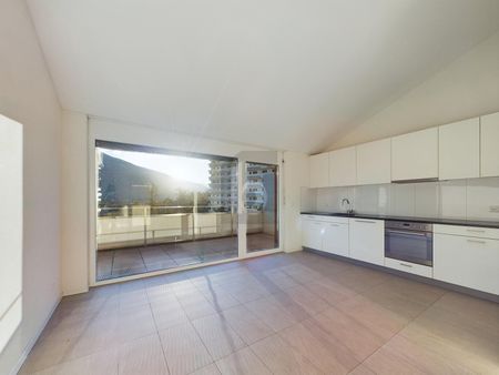 SUNNY, QUIET WITH A WIDE VIEW - Photo 4