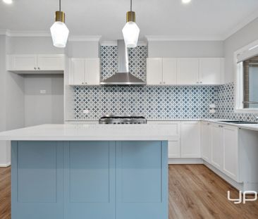 Luxury Family Living in the Maddingley Area! - Photo 1