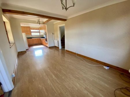 4 bedroom detached house to rent - Photo 5