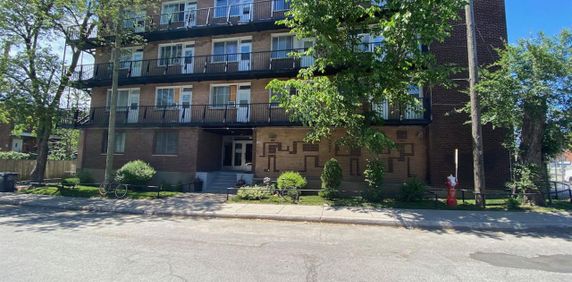 One-Bedroom (3.5) - 5309 Place Lucy, Montréal - Photo 2