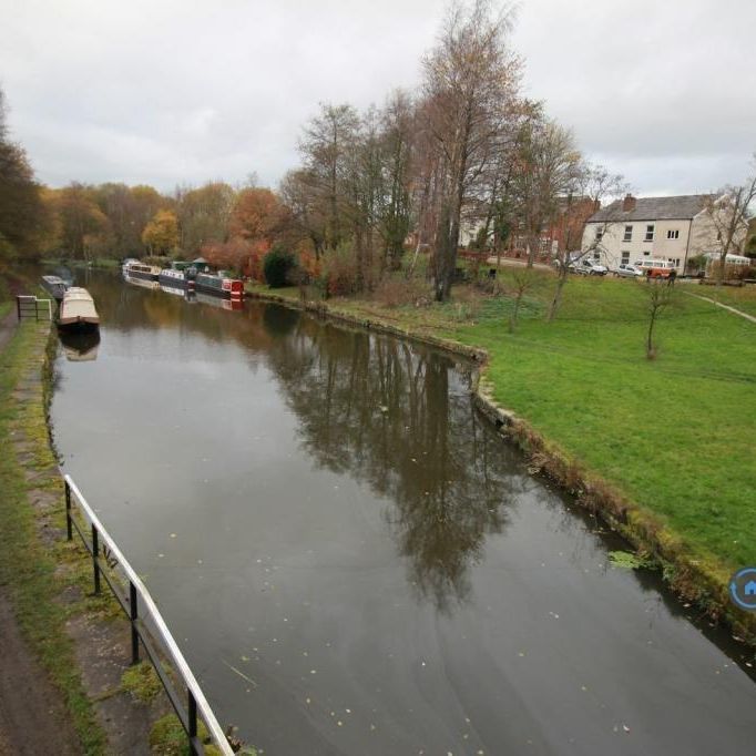 4 bedroom end of terrace house to rent - Photo 1