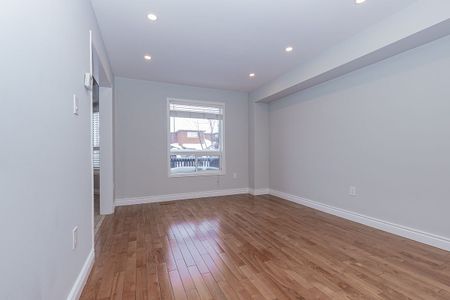 For Lease - 72 Sylwood Crescent, Vaughan, Ontario - Photo 3