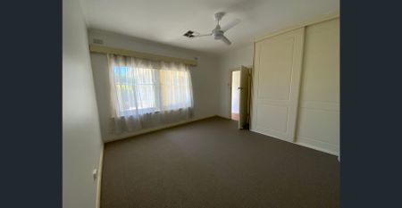 Large Open Spaces and Minutes to the Beach Life! - Photo 5