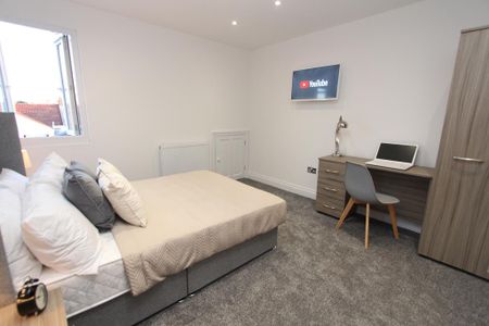 7 bedroom terraced house to rent - Photo 5