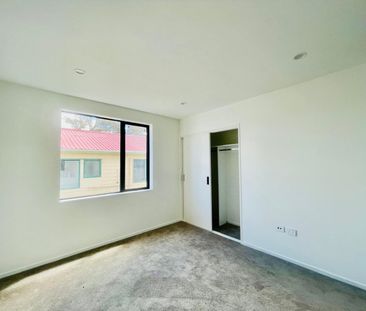 CONIFER GROVE, 4 BEDROOMS - Photo 6