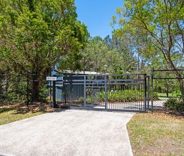 EVER WANTED TO LIVE SOMEWHERE A LITTLE DIFFERENT - Photo 4