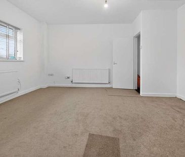 Blackwood Road, Pontllanfraith, NP12 - Photo 4