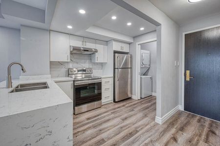 For Lease - 55 Kingsbridge Garden Circle Unit# 313, Mississauga, Ontario - Photo 3