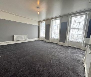 2 bedroom maisonette to rent - Photo 1