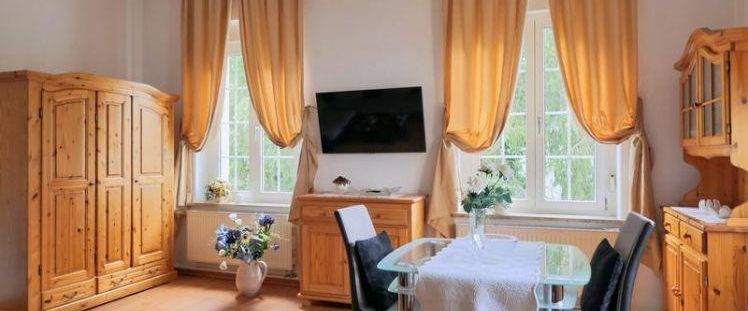 (EF1296_M) Dresden: Blasewitz, preiswerte möblierte Wohnung mit Dusche und Wanne in denkmalgeschützter Villa - Foto 1