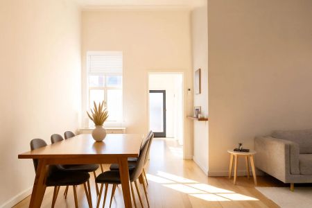 Move Right In: Fully Furnished Richmond Gem with Free Wi-Fi and Garden Care! *BOTH SHORT AND LONG TERM LEASE ACCEPTED * - Photo 4